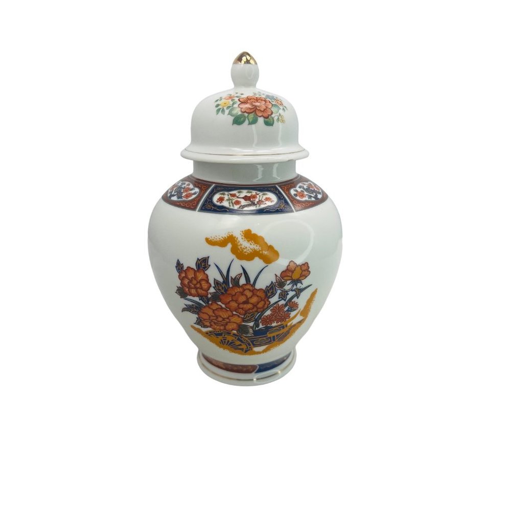 Vintage Imari Ware Japanese Porcelain Ginger Jar Floral Design